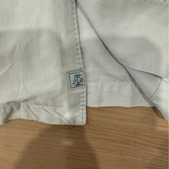 Men’s XL short sleeve casual button down shirt Tommy Bahama baby blue 100% silk - Picture 6 of 10